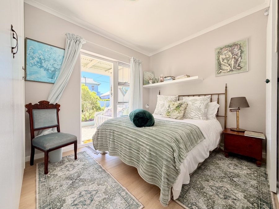2 Bedroom Property for Sale in Sandbaai Western Cape